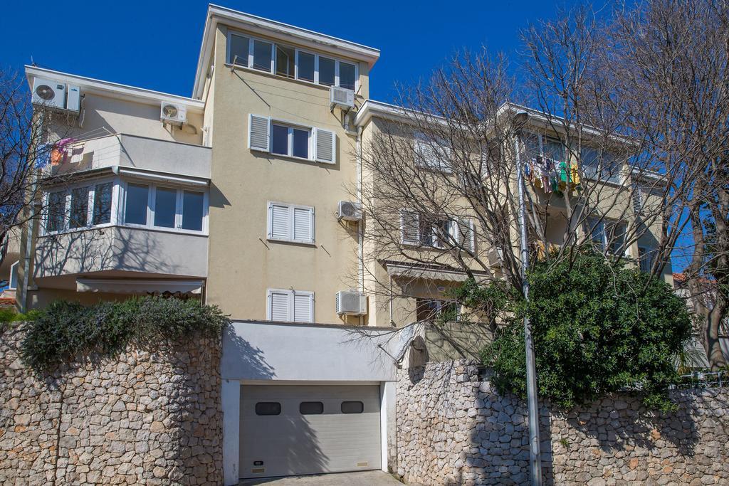 Comfortable Apartment Laura Lapad With Garage Дубровник Екстериор снимка