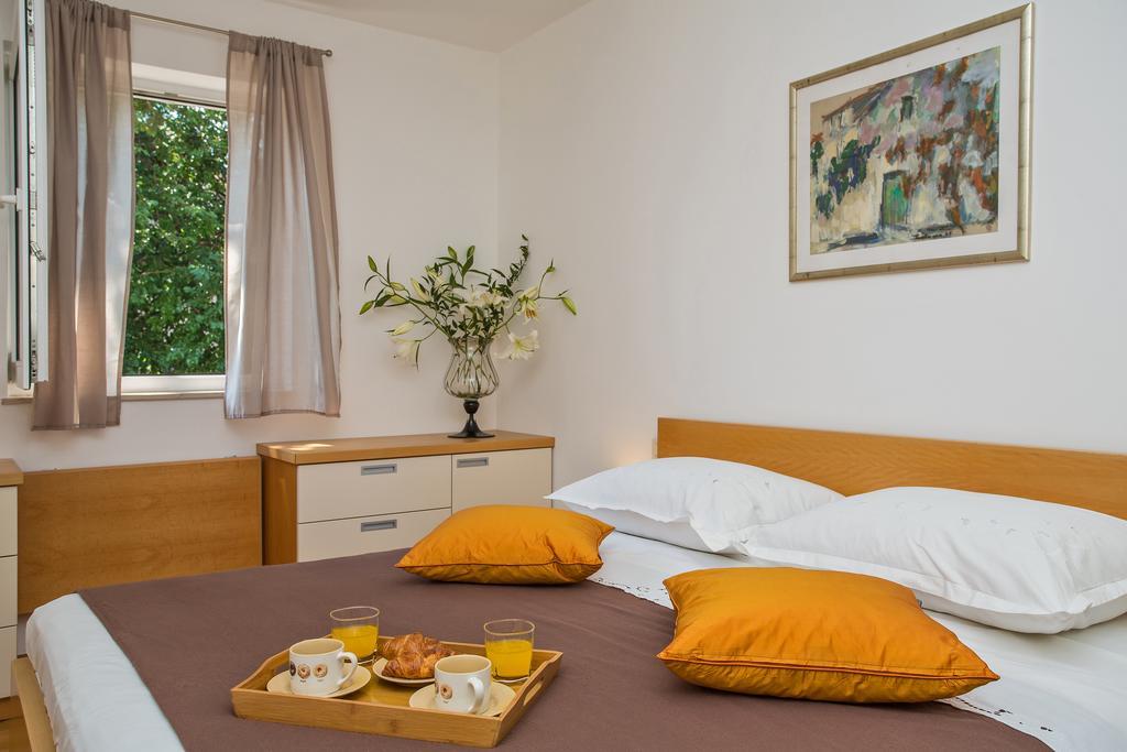 Comfortable Apartment Laura Lapad With Garage Дубровник Екстериор снимка